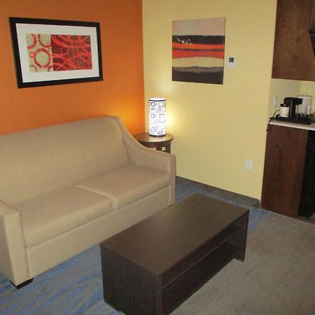 Best Western St. Louis Airport North Hotel & Suites Hazelwood Εξωτερικό φωτογραφία