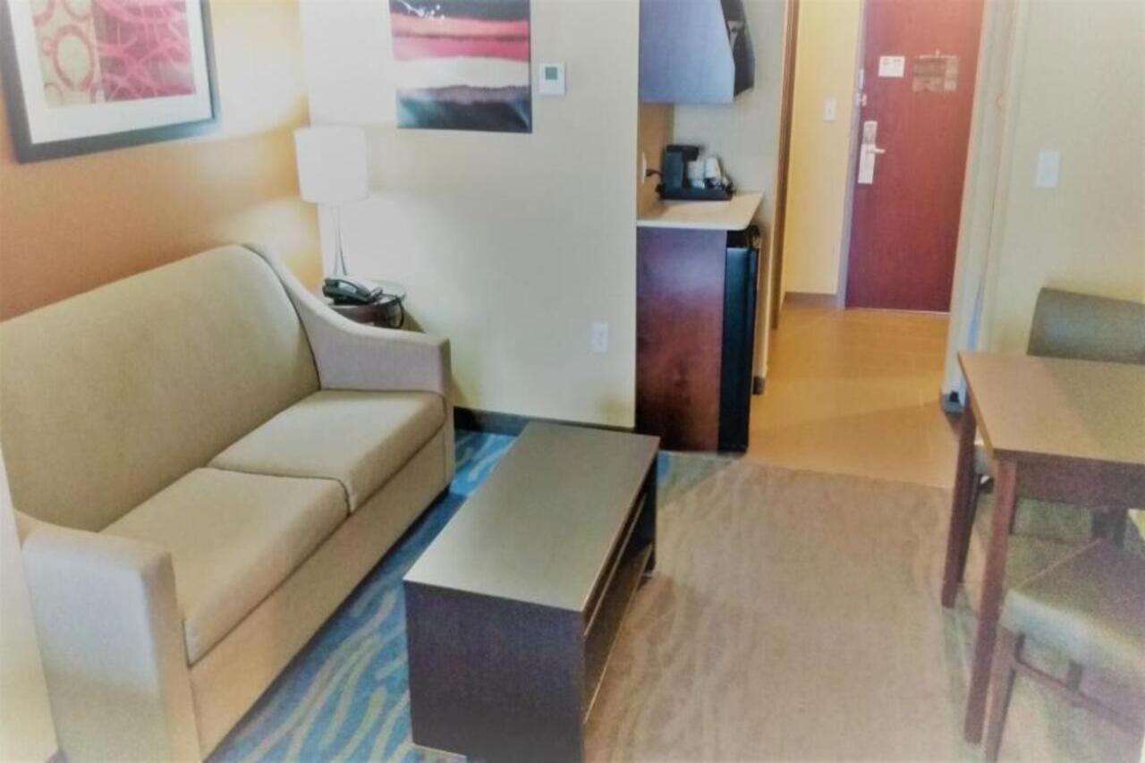 Best Western St. Louis Airport North Hotel & Suites Hazelwood Εξωτερικό φωτογραφία
