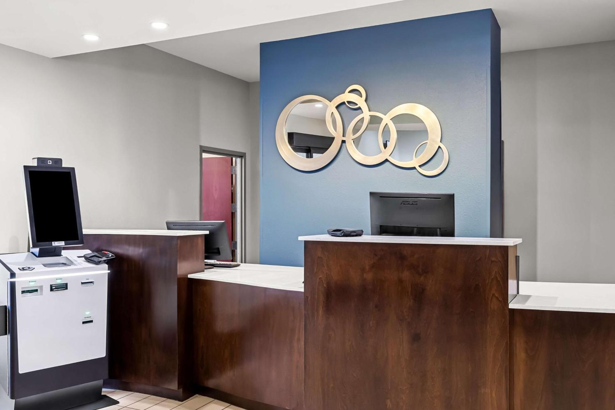 Best Western St. Louis Airport North Hotel & Suites Hazelwood Εξωτερικό φωτογραφία